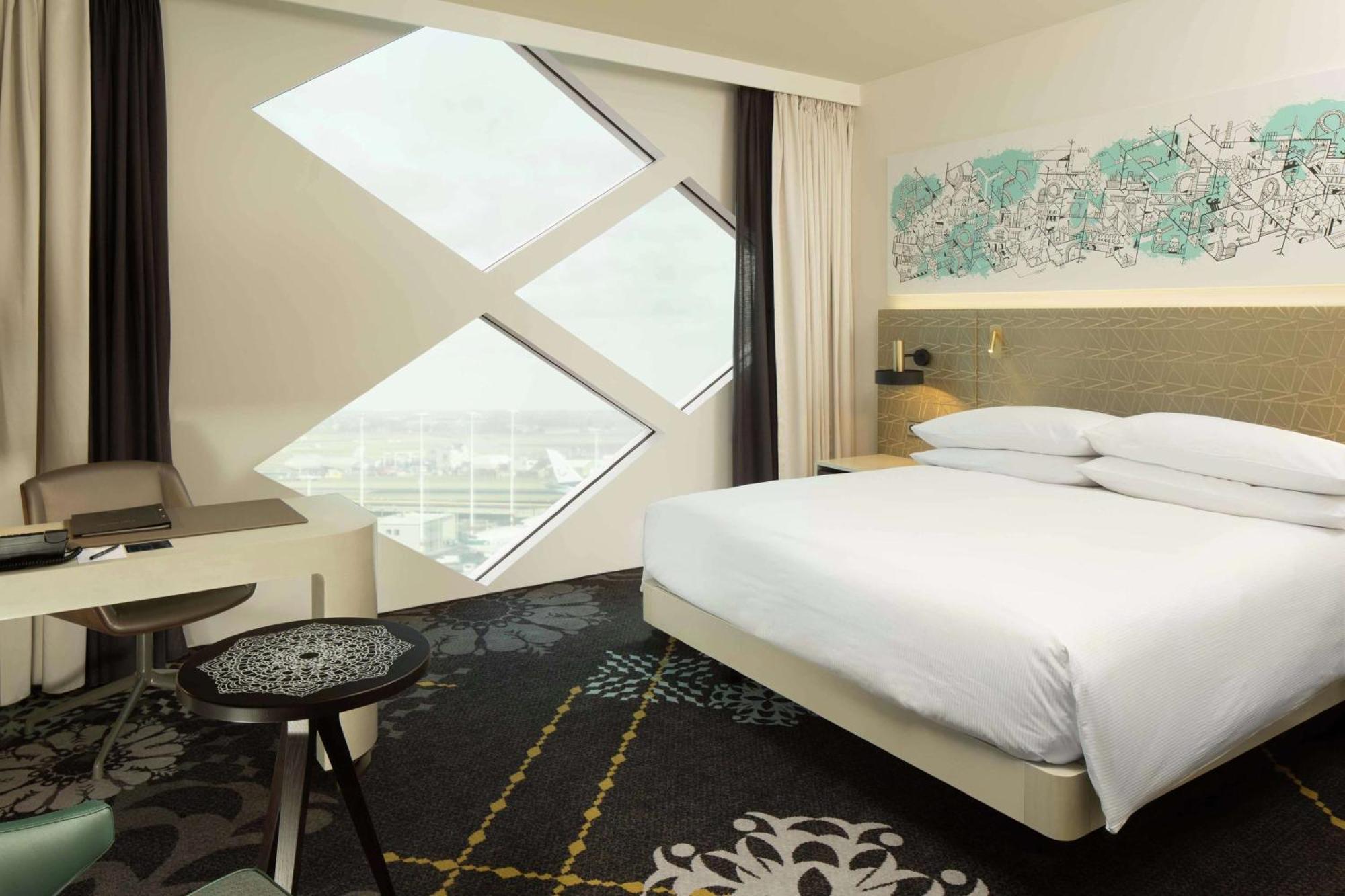 Hilton 4* Amsterdam Airport Schiphol