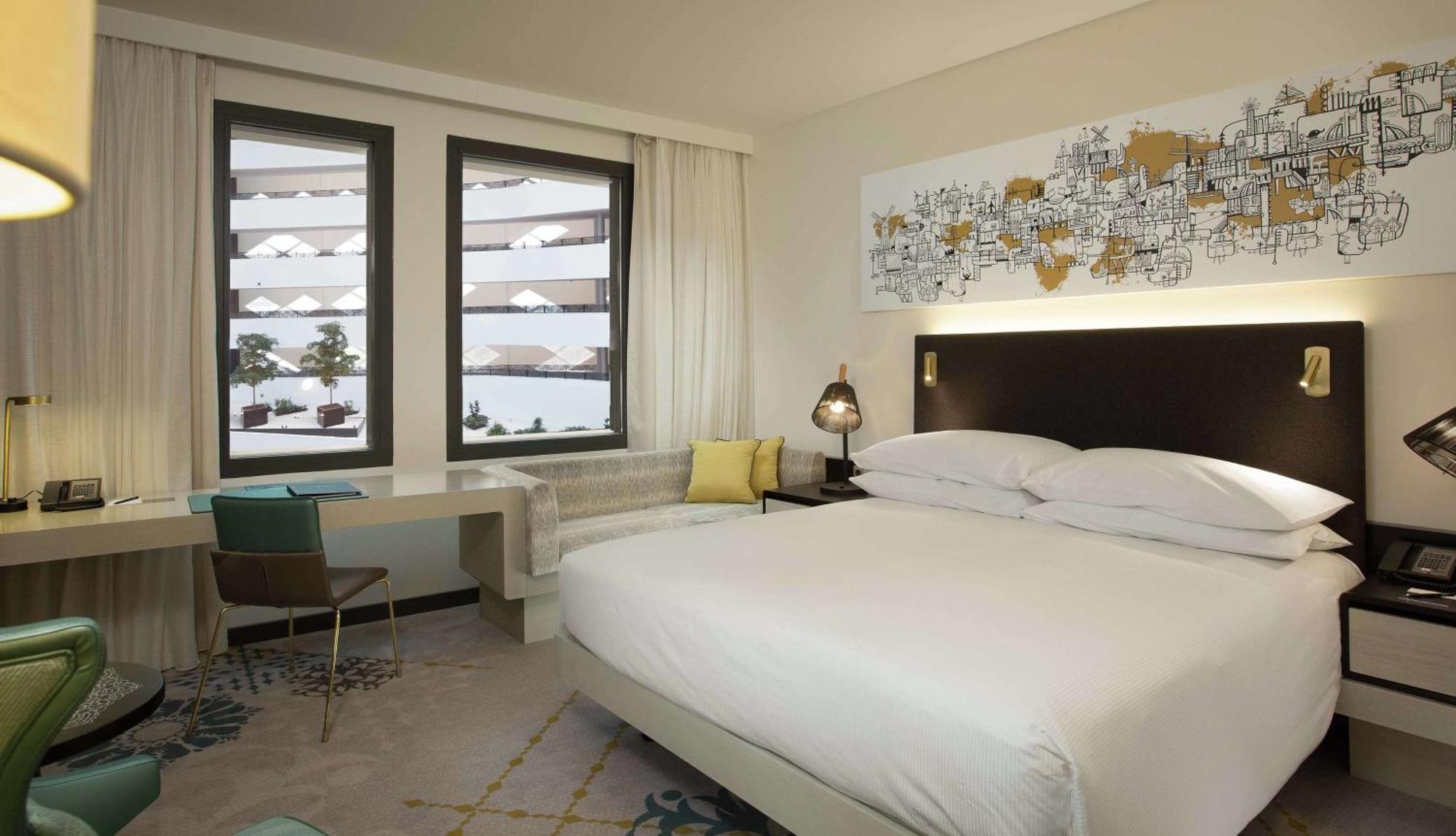 Hilton Hotel 4*