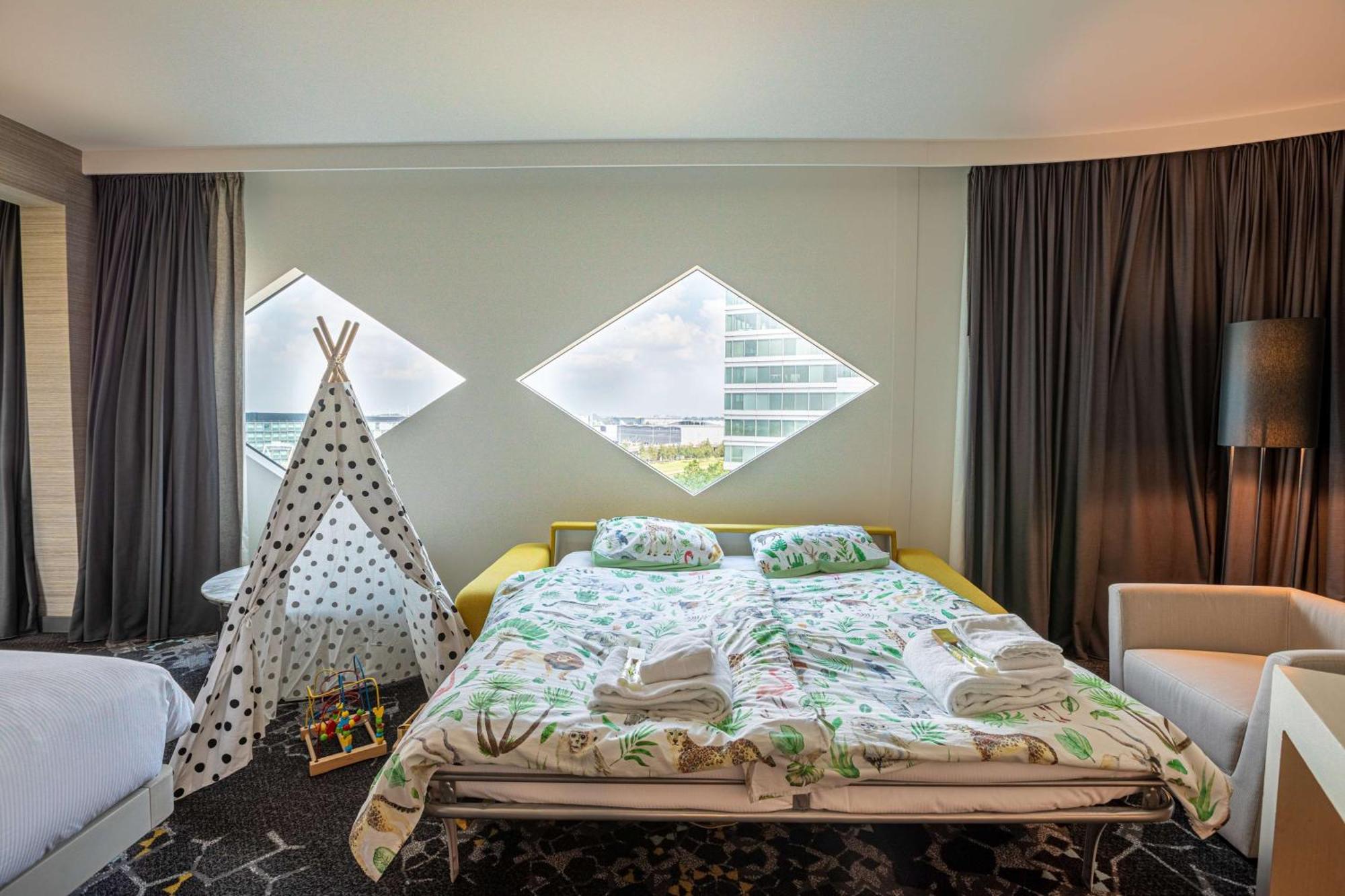 Hilton 4* Amsterdam Airport Schiphol