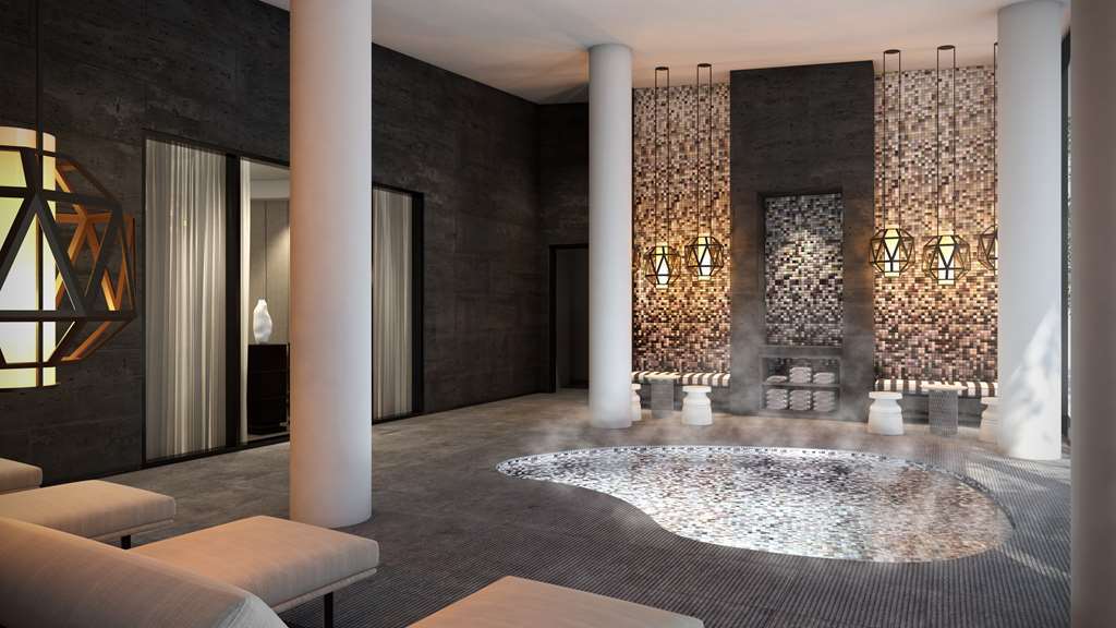 Hilton 4* Amsterdam Airport Schiphol